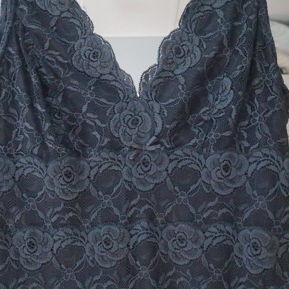 LEIGH BANTIVOGLIO New Vintage Romance NYFW Leigh - Picture 2 of 2